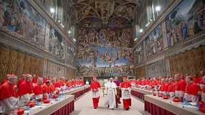 papa-francisco-al-ser-elegido-en-conclave-619x348