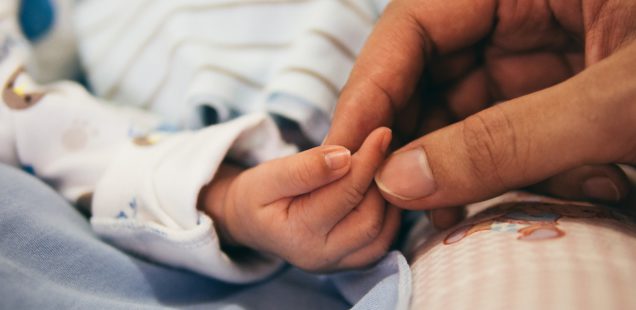 adult-1850223_1920-636x310