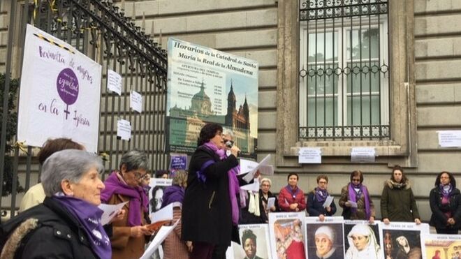 pepa-torres-escenario-historicas-iglesia_2209289072_14372776_660x371